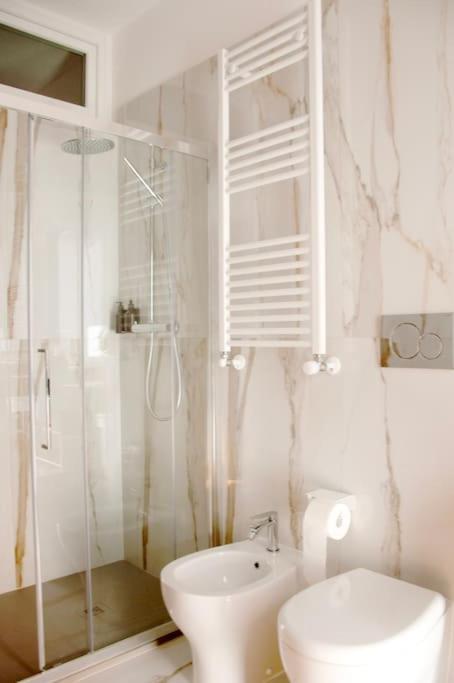 Lml Housing The Place To Be In Рим Екстер'єр фото