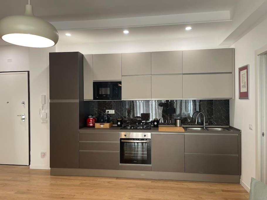 Lml Housing The Place To Be In Рим Екстер'єр фото